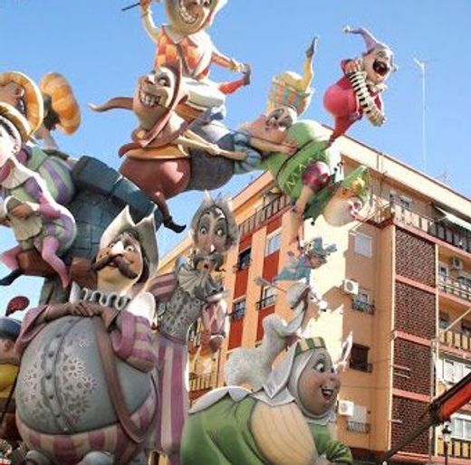 карнавал Hogueras de San Juan в Дении